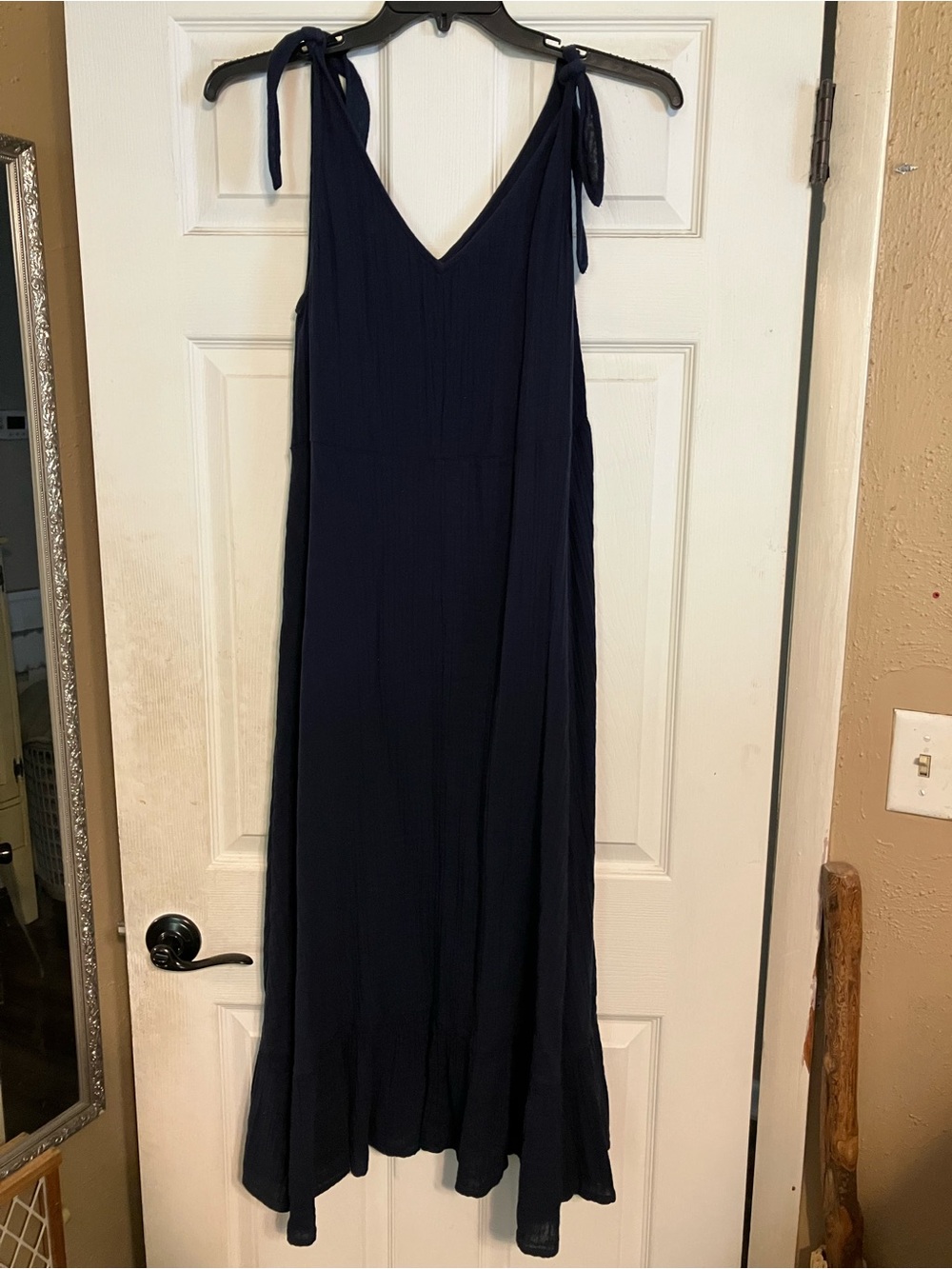 Women’s Time and Tru Navy Tie-Shoulder V-Neck Maxi Dress Size M Lightweight